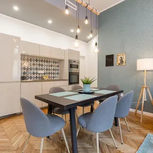 Apartment Royal Ferenciek, Budapest